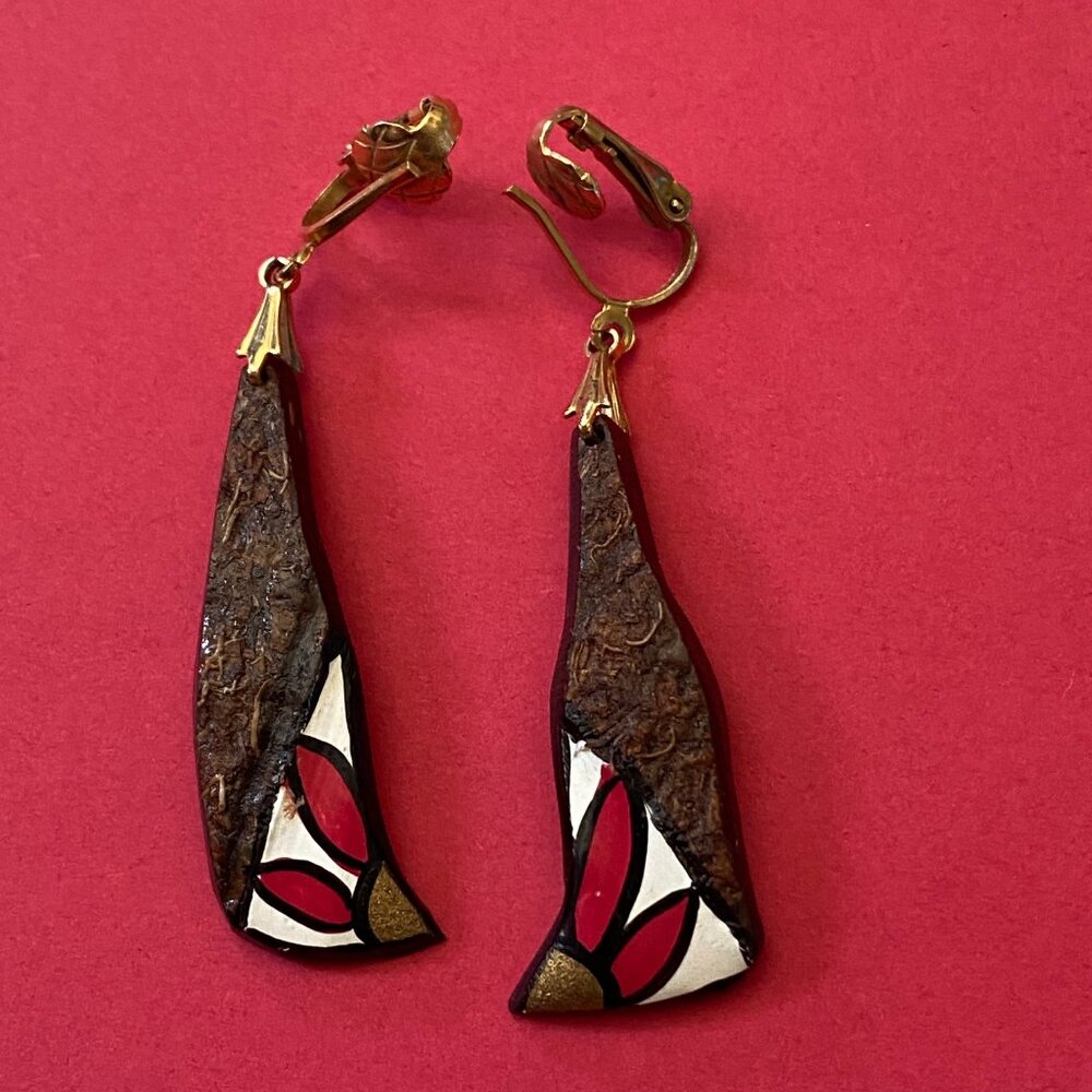 Coconut shell clip earrings